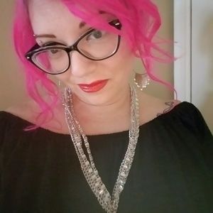 Meet your Posher, Andrea